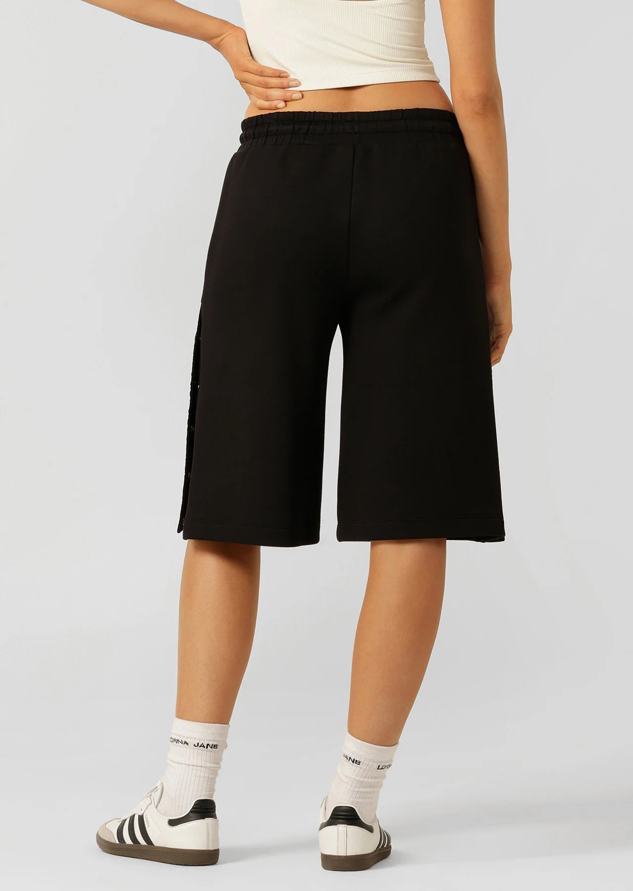 Snap To It 3/4 Shorts