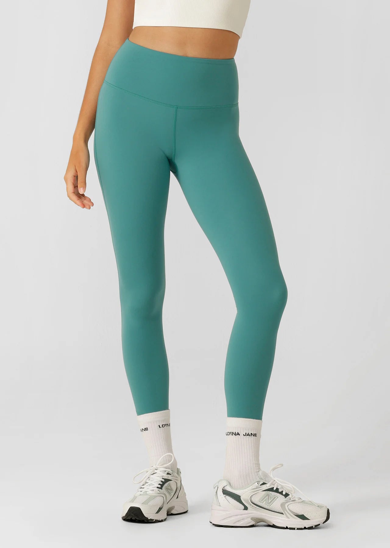 Lotus No Chafe Phone Pocket Ankle Biter Leggings