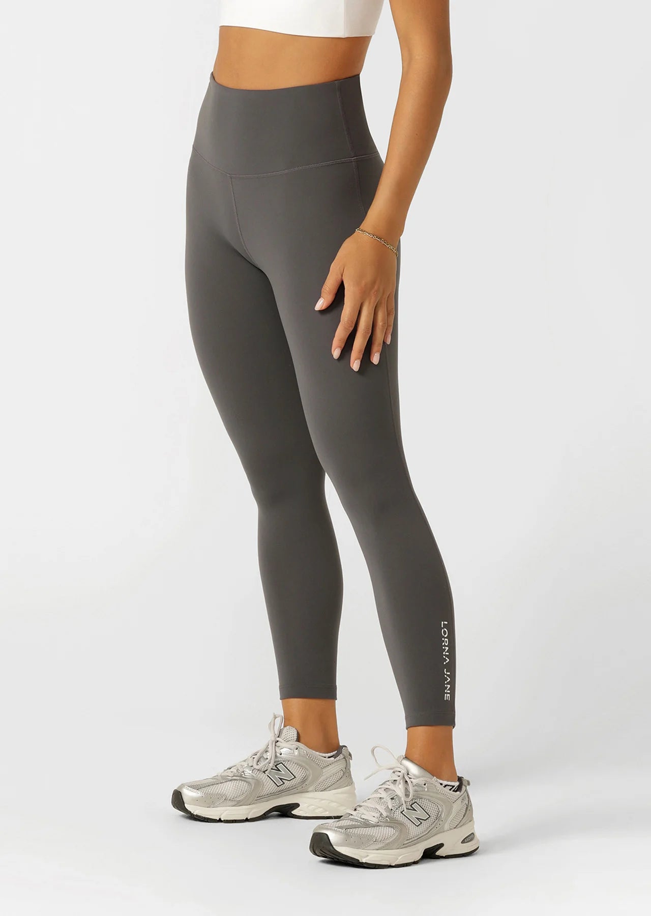 Lotus No Chafe Phone Pocket Ankle Biter Leggings