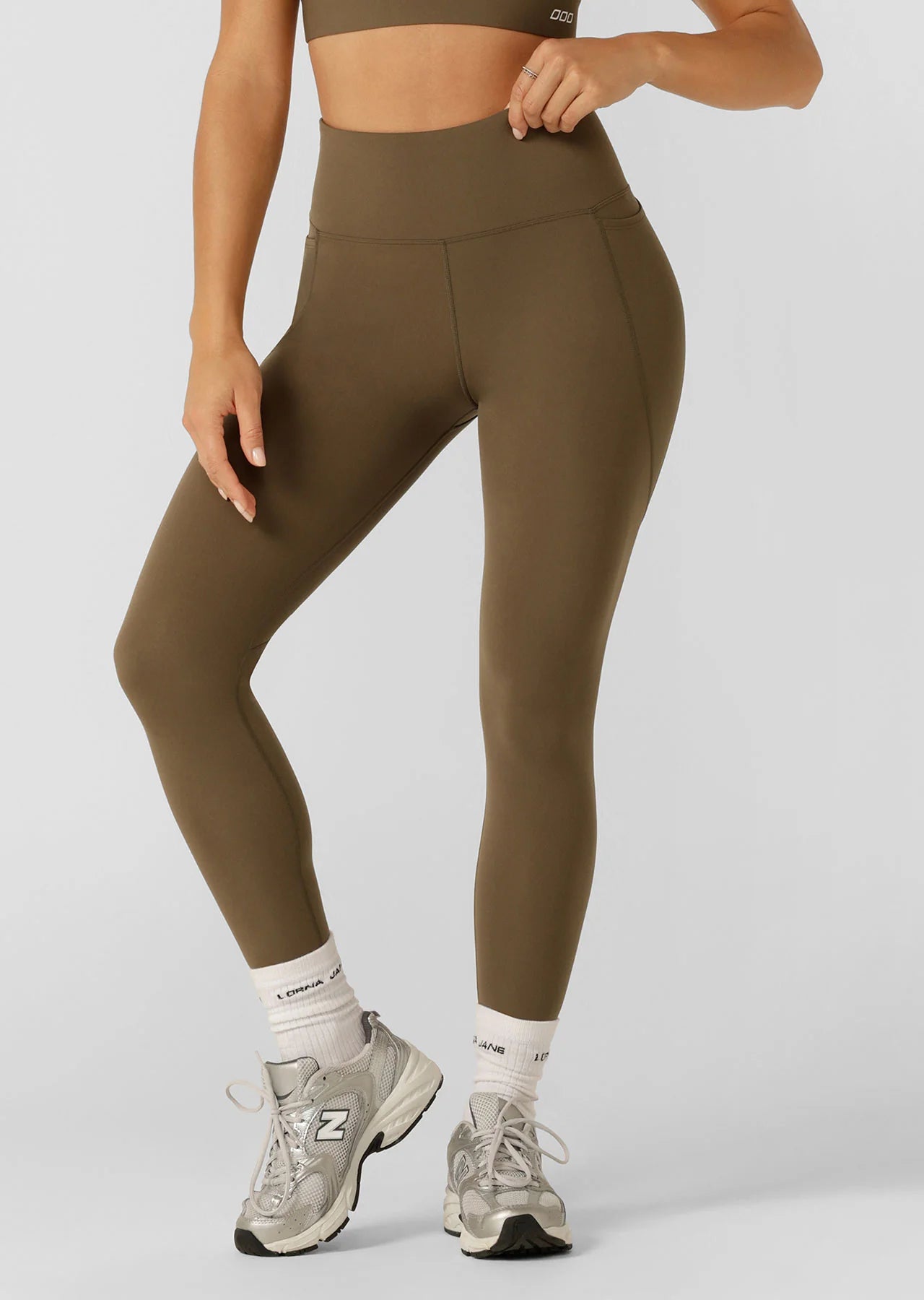 Amy Phone Pocket Tech Ankle Biter Leggings