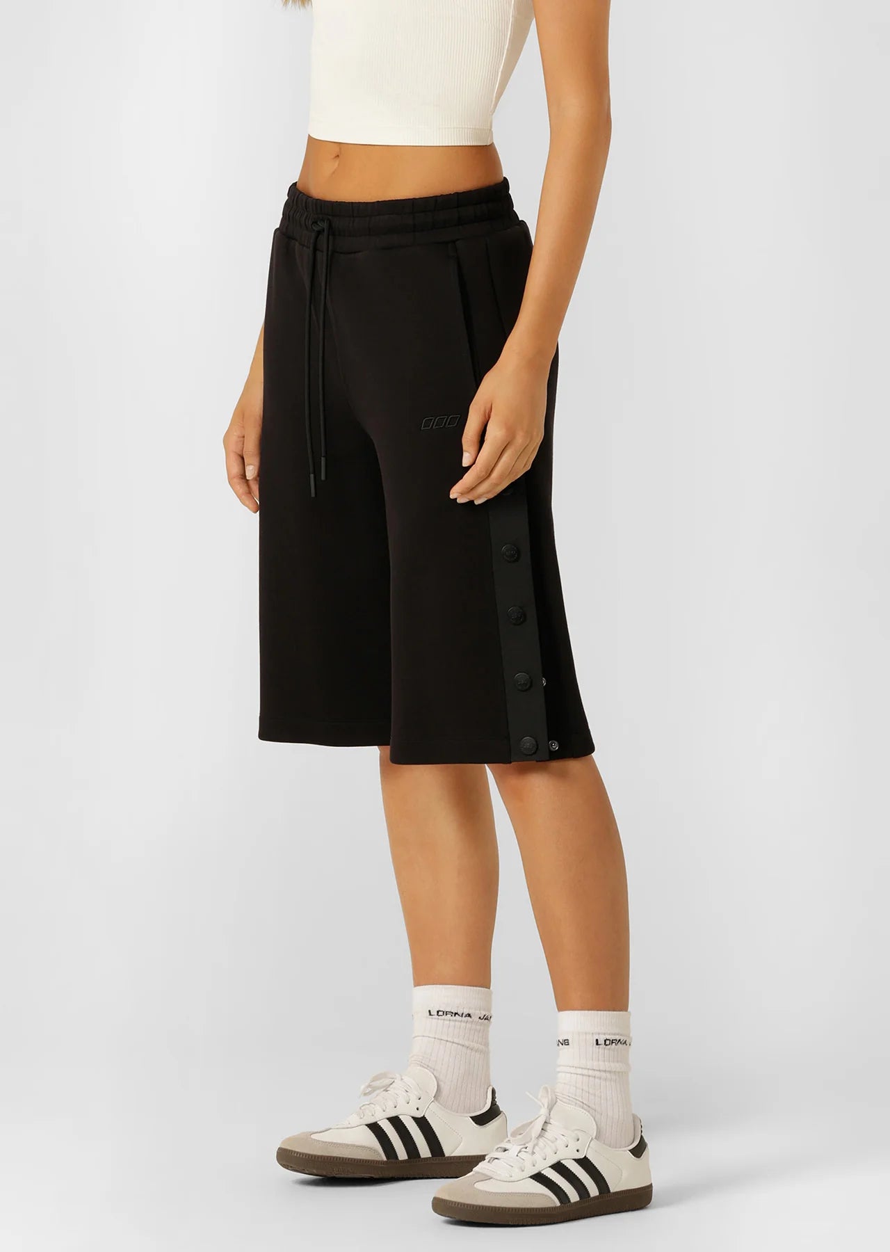 Snap To It 3/4 Shorts